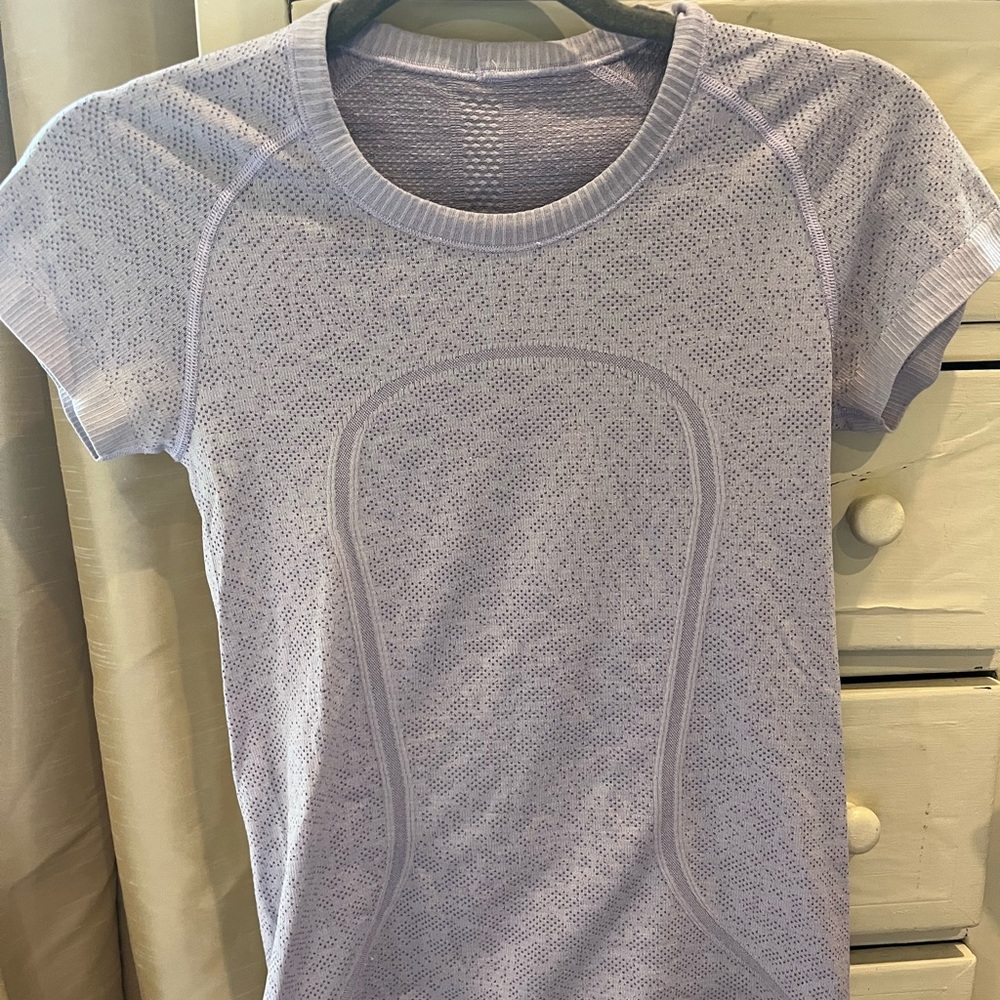 LuLulemon Swiftly Tech Short-Sleeve Shirt 2.0 Lavender